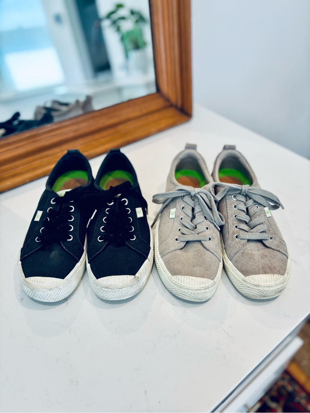 Cariuma Low-Top Canvas Sneakers in Navy and Tan women’s 9M
